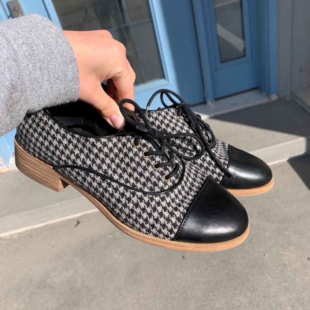 Houndstooth Patterned Low Heel Booties